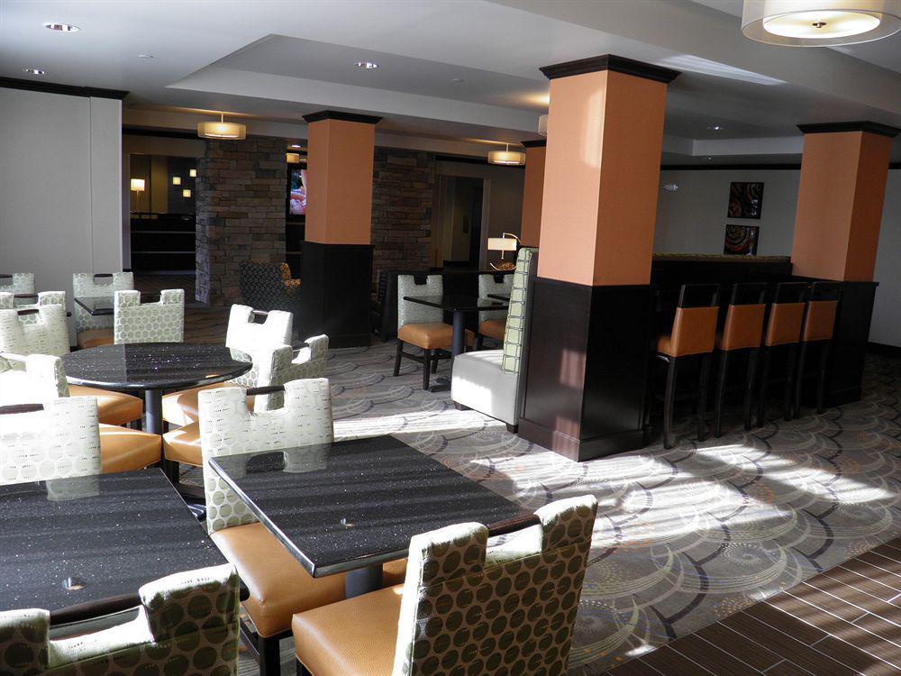 Holiday Inn Express & Suites Overland Park By Ihg Exterior foto