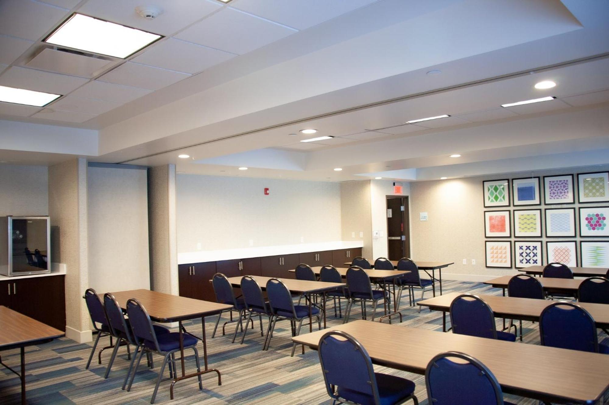Holiday Inn Express & Suites Overland Park By Ihg Exterior foto