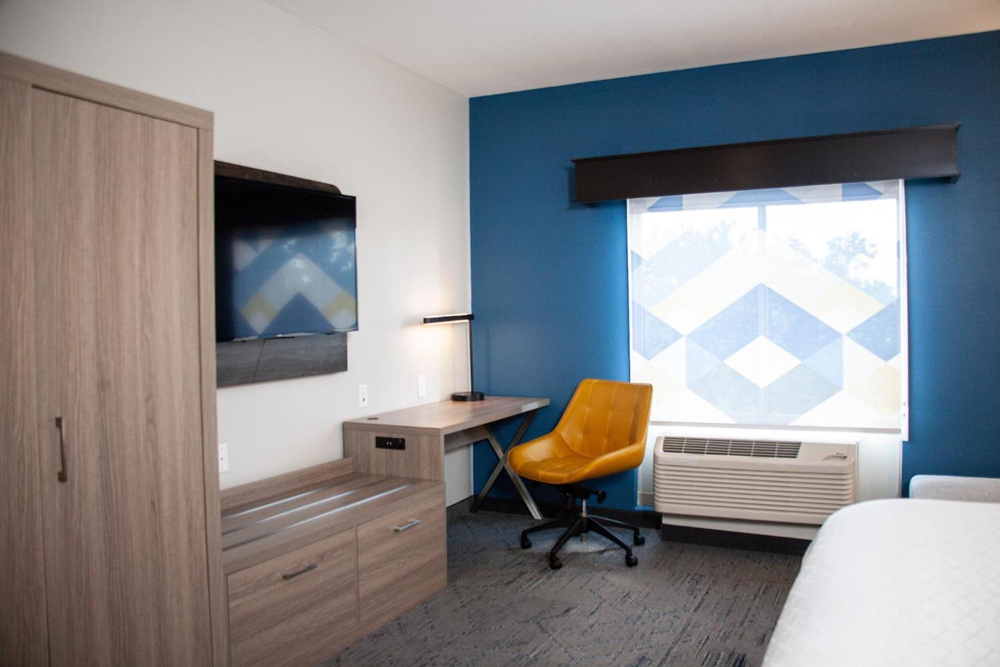 Holiday Inn Express & Suites Overland Park By Ihg Exterior foto