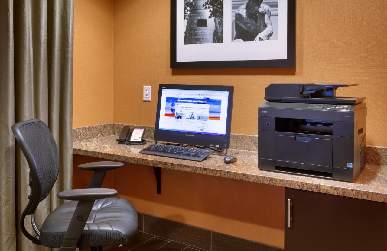 Holiday Inn Express & Suites Overland Park By Ihg Exterior foto