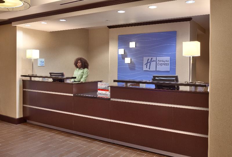 Holiday Inn Express & Suites Overland Park By Ihg Exterior foto